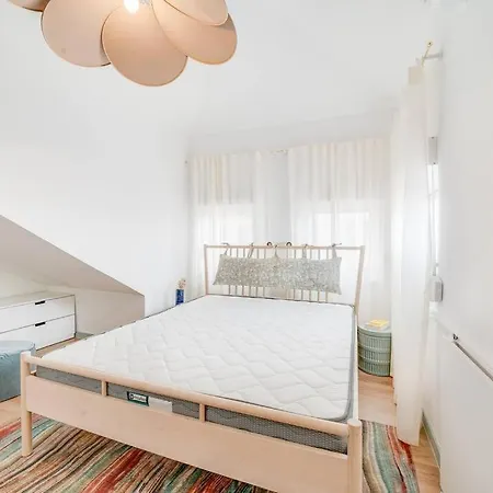 The Cozy Duplex In Lisbon's Heart